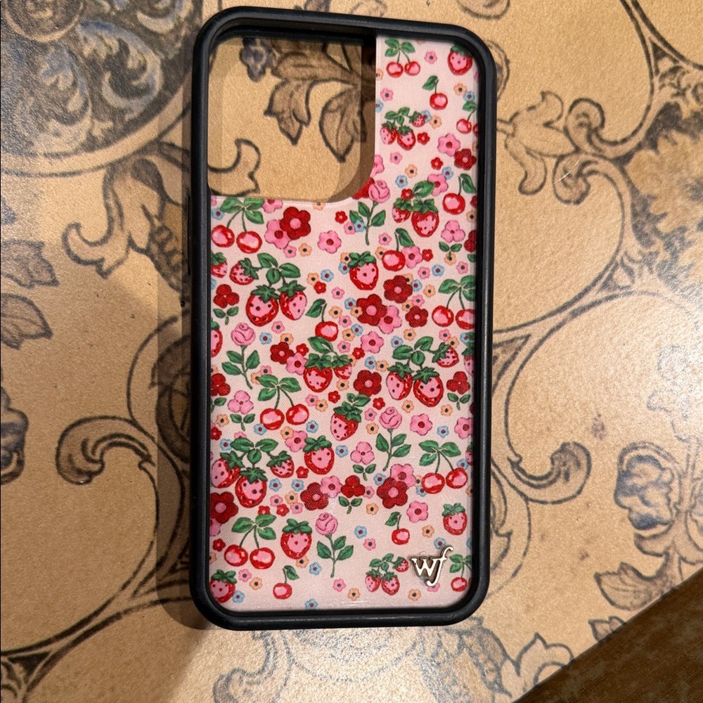 Wildflower Berry World - iPhone 13 Plus